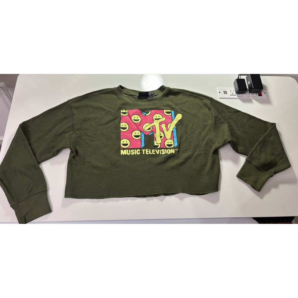 MTV Music Television Smiley Face Graphic Waffle Knit Crop Top Olive Green M/L
